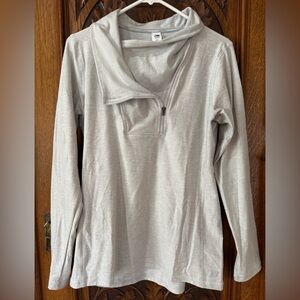 Women's Gray New Balance Long Sleeve Top